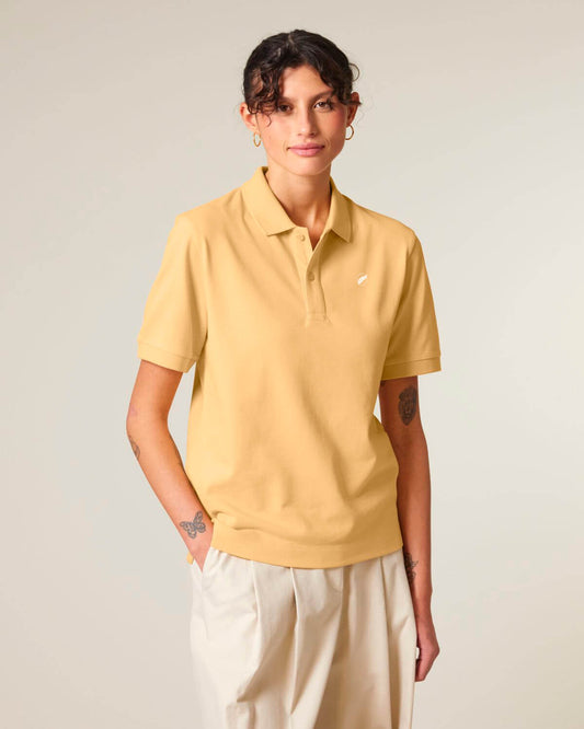 The high-quality Roho Rafiki® organic cotton embroidered unisex polo shirt can be worn as smart or casual wear and comes in a range of fresh colours. Nispero.