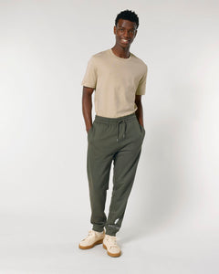 Roho Rafiki® icon jogging pants (Unisex) are cut in premium 85% organic cotton, 15% recycled polyester brushed fabric with patch pocket at the back and has a soft-hand feel. Khaki. #RafikiSoul