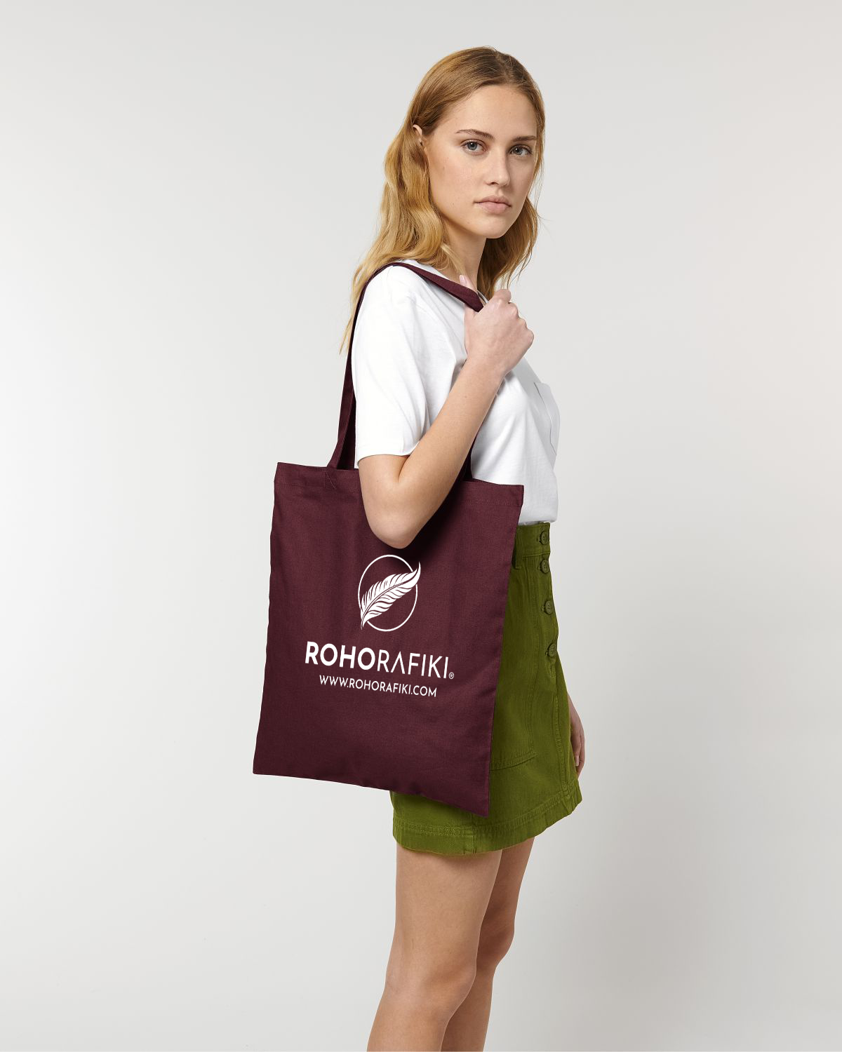 Our Roho Rafiki® lightweight tote bag is made with 100% organic cotton. This stylish cotton classic tote bag is for any conscious consumer. A practical purchase for carrying fitness/hobbies kit, shopping essentials, food or books, and a useful addition to any household. A variety of colours available. #RafikiSoul 