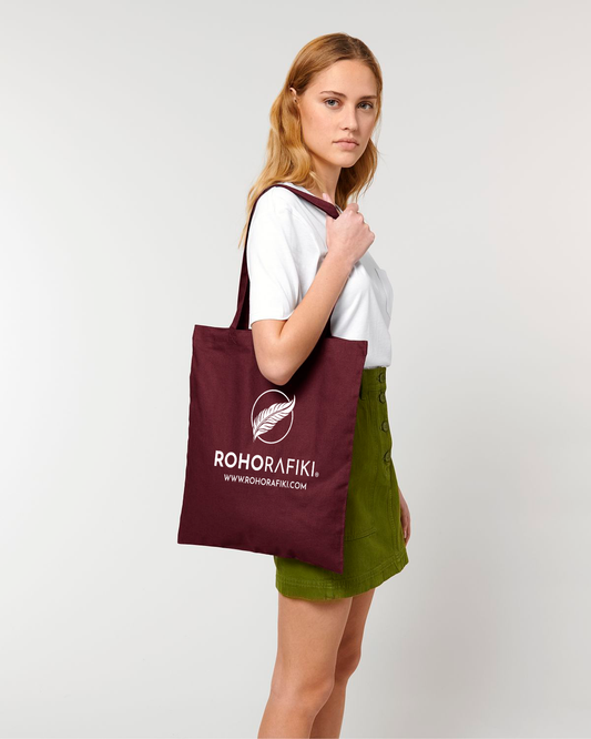 Our Roho Rafiki® lightweight tote bag is made with 100% organic cotton. This stylish cotton classic tote bag is for any conscious consumer. A practical purchase for carrying fitness/hobbies kit, shopping essentials, food or books, and a useful addition to any household. A variety of colours available. #RafikiSoul 