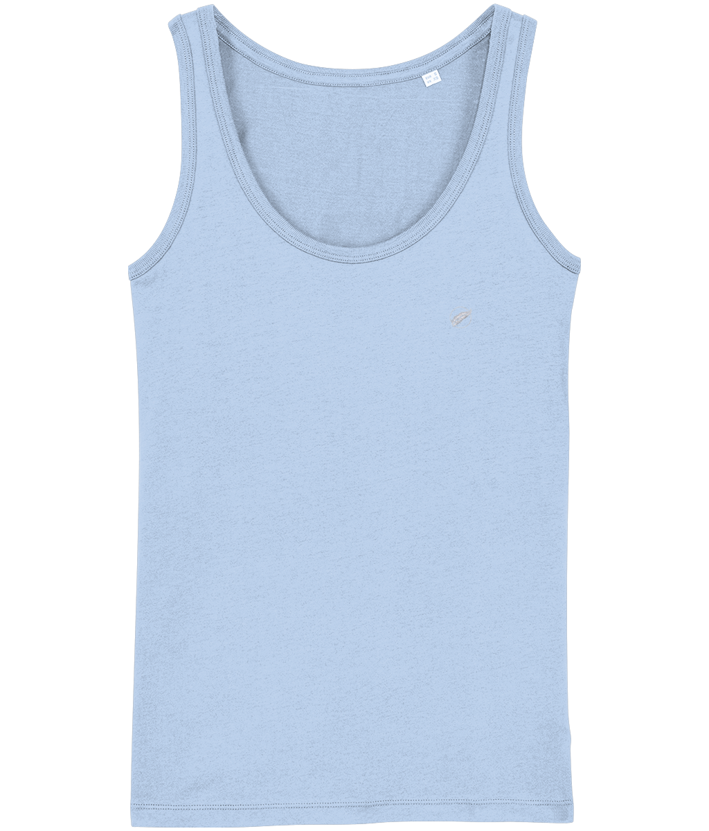 The Roho Rafiki® embroidered white feather icon vest (Women's) is fitted and made from soft 100% organic cotton and offers a relaxed and contemporary fit. This versatile, eco-friendly garment has a flattering neckline and form-fitting design that makes it ideal as a layering vest worn under a shirt or light jacket, for a fitness class or as a stand-alone summer staple and delivers the ultimate in quality, comfort and versatility. Blue Soul. 