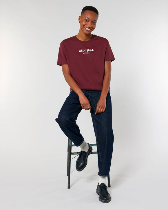 The Roho Rafiki® Wild Soul t-shirt (Unisex) is a tubular t-shirt made from 100% organic cotton and offers a relaxed and contemporary fit. Awake wording with Roho Rafiki's hashtag. Burgundy. #RafikiSoul