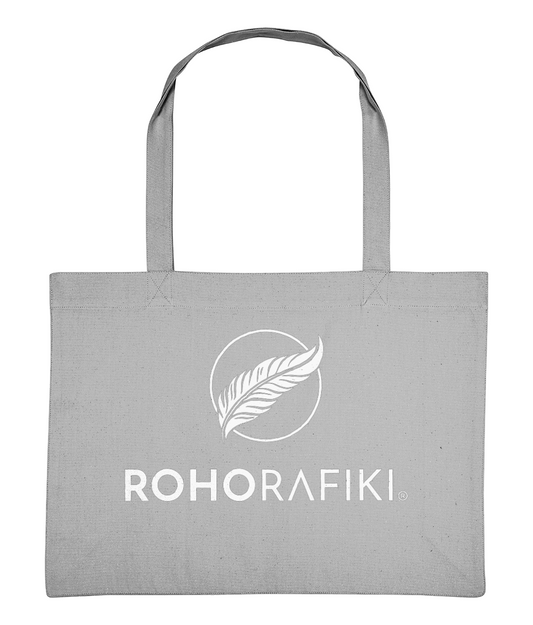 The canvas Roho Rafiki® maxi tote bag with white branded design is a stylish addition to any eco collection. Heavy duty with a large capacity, the maxi tote is ready for anything, when you are. Grey.