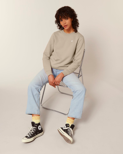 The high quality Roho Rafiki® embroidered mid-light unisex cotton crewneck sweatshirt is a comfortable, easy-to-wear brushed fabric that can be worn as smart casual. Desert dust.